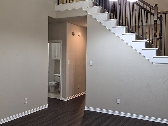 3rd image of 504 Eastland Dr
