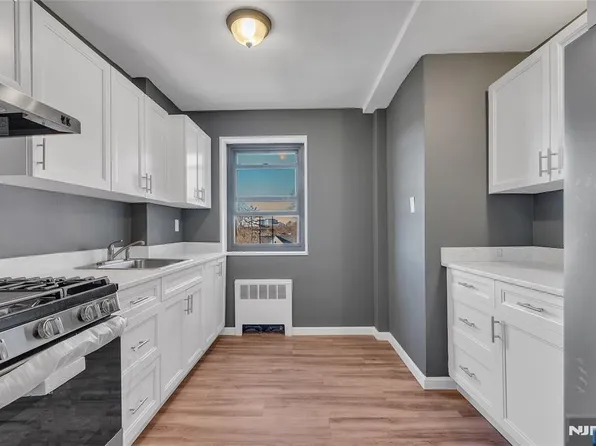 208 Anderson St APT S4c, Hackensack, NJ 07601