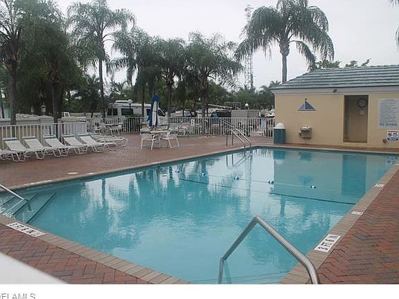 3rd image of 2885 Palm Beach Blvd #607