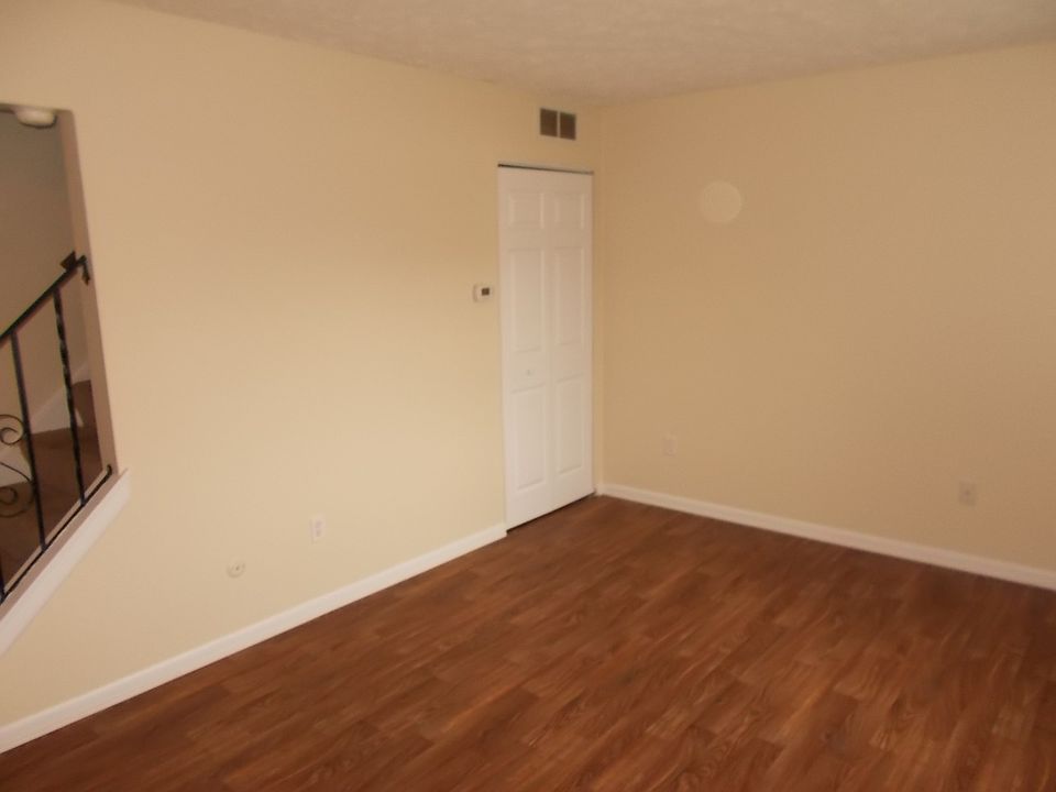1st image of 348 Jefferson Ave APT 18