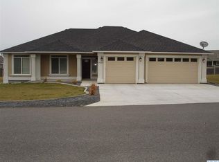 11329 Mathews Rd, Pasco, WA 99301