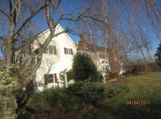 51 Turkey Hill Rd FLOOR 2, West Newbury, MA 01985