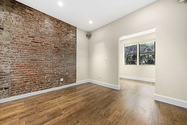 Rented by Cooper & Cooper Real Estate | media 9