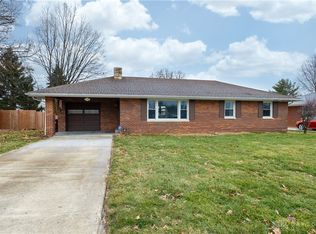 369 Country Club Dr, Xenia, OH 45385