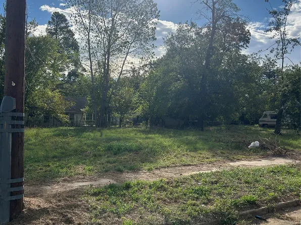 410 3rd St NW, Paris, TX 75460