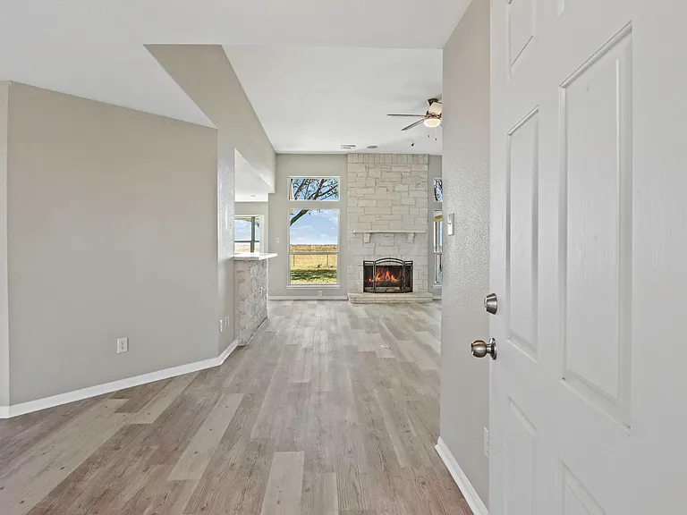 2445 Woods Rd — Photo 3