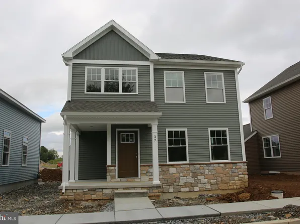 37 Coastal Ave #19, Ephrata, PA 17522