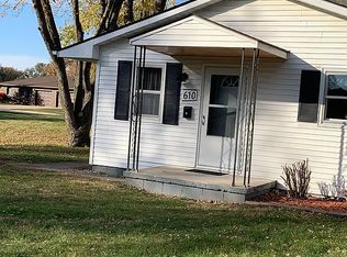 610 E North St, Winterset, IA 50273