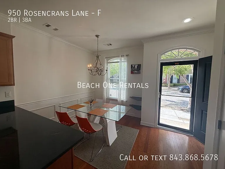 950 Rosencrans Ln #F — Photo 2
