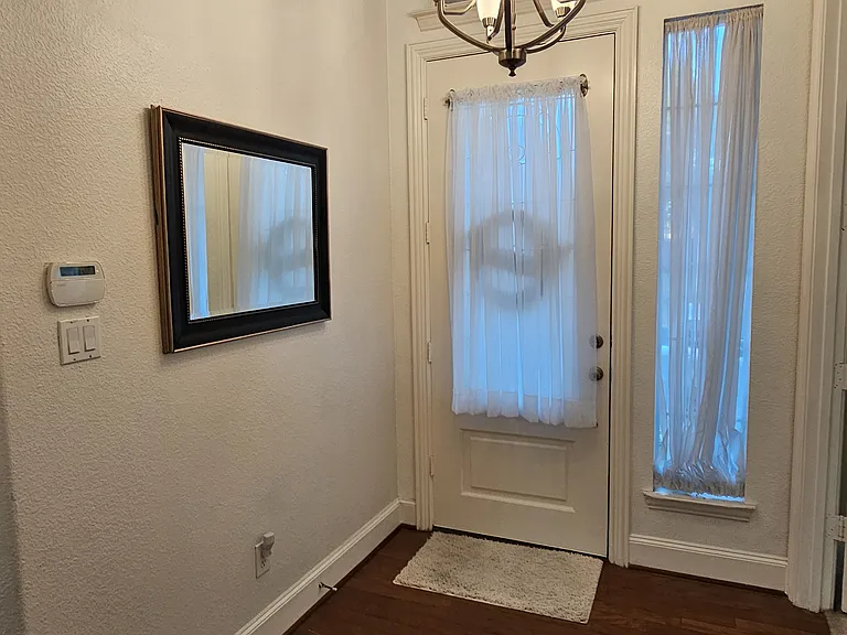 8207 Persimmon St — Photo 5
