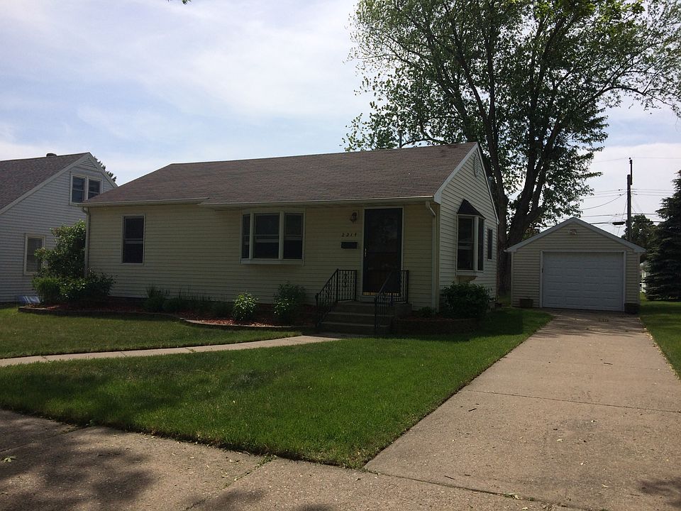 1st image of 2214 Sunrise Dr