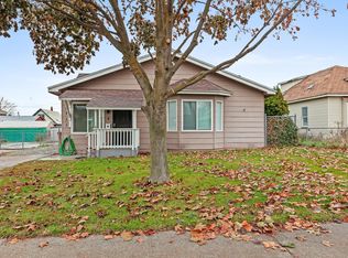 2711 N Crestline St, Spokane, WA 99207