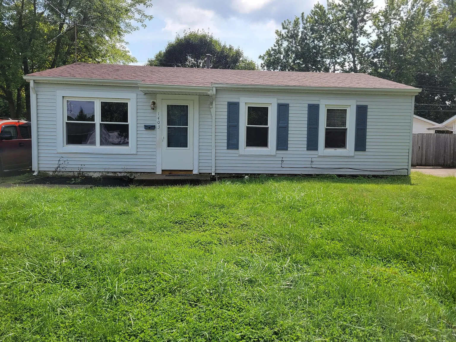 3 bed, 864 sqft, $1,200 — Photo 1
