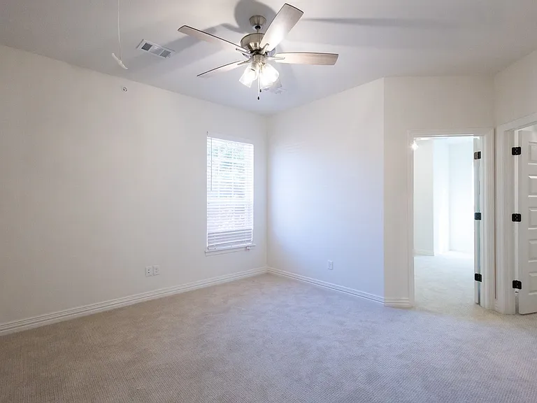 1546 Bennett St — Photo 21