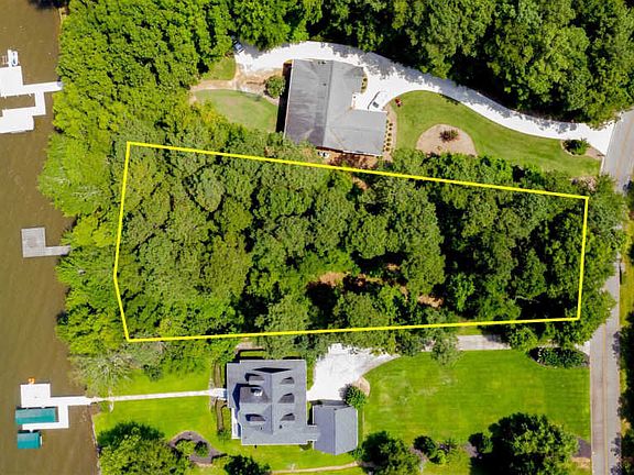 5th image of 1410 Parks Mill Trce