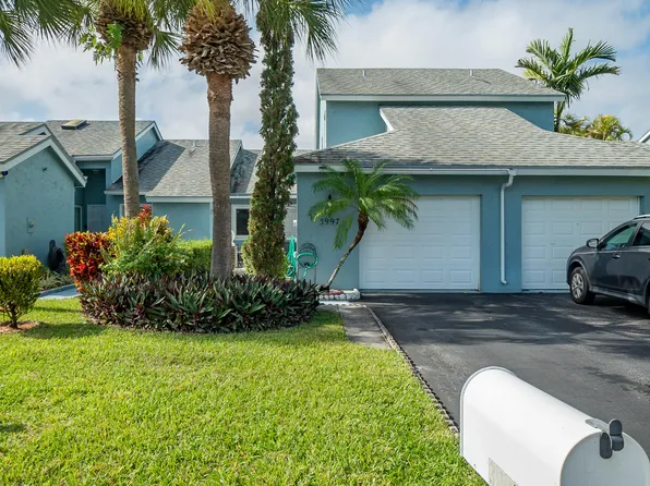 3997 Island Club Dr, Lake Worth, FL 33462