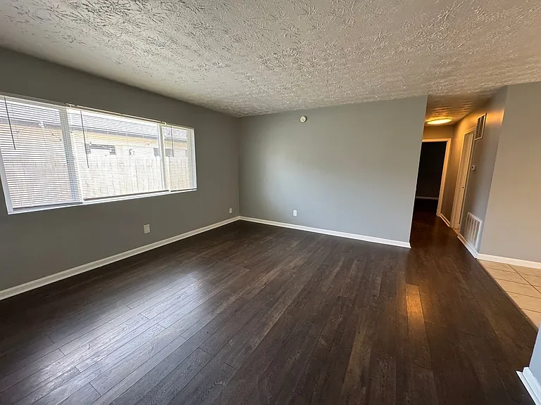 1019 S Randolph St — Photo 2