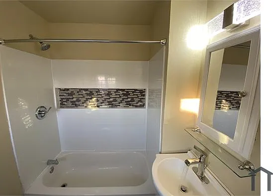 1520 W Champlost St #3F — Photo 12
