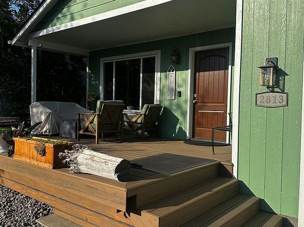 2813 NE North Pilot Butte Dr