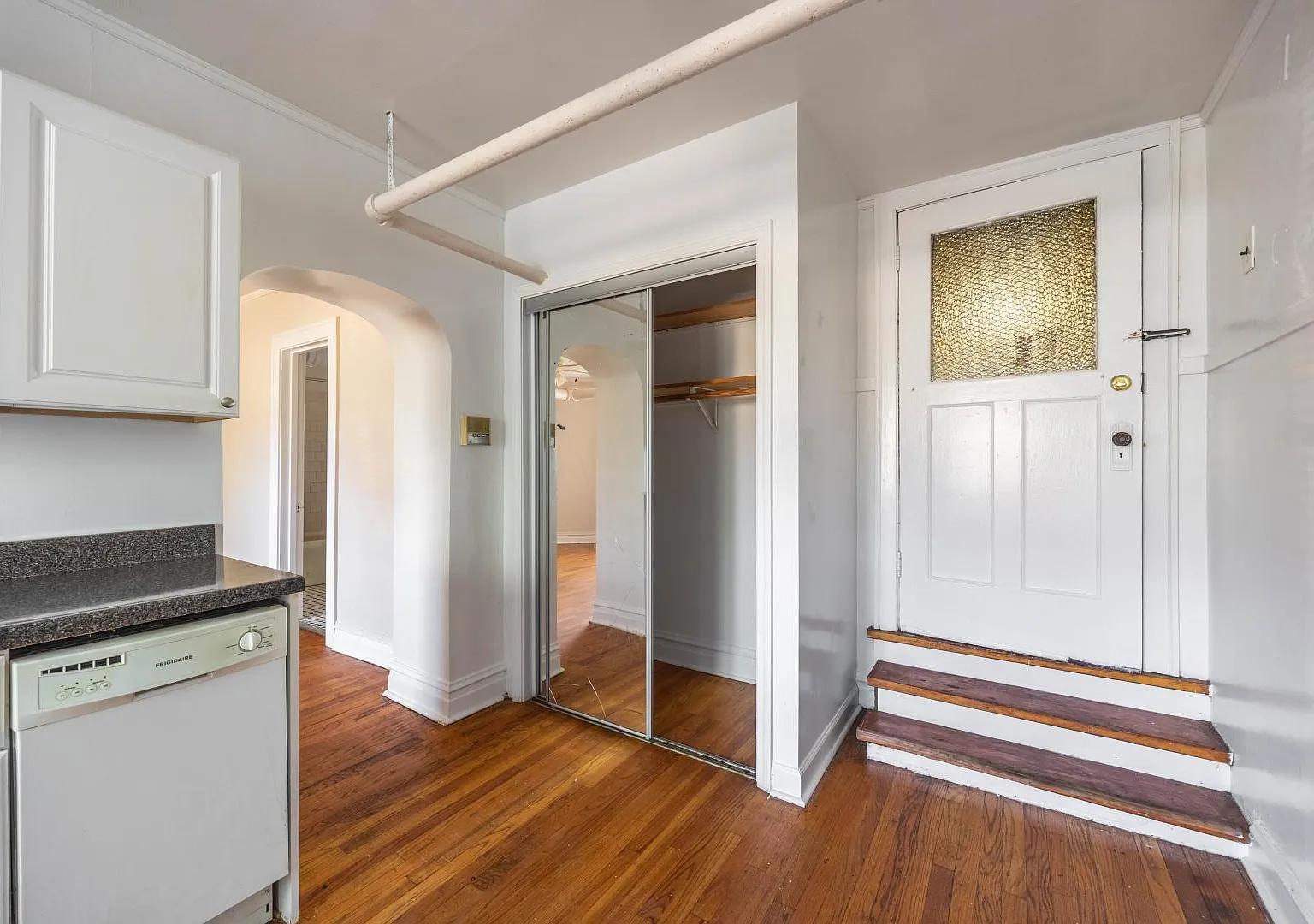 2415 West Sunnyside Avenue #G — Photo 2