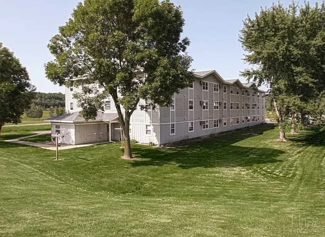 Country View Apartments — Photo 2