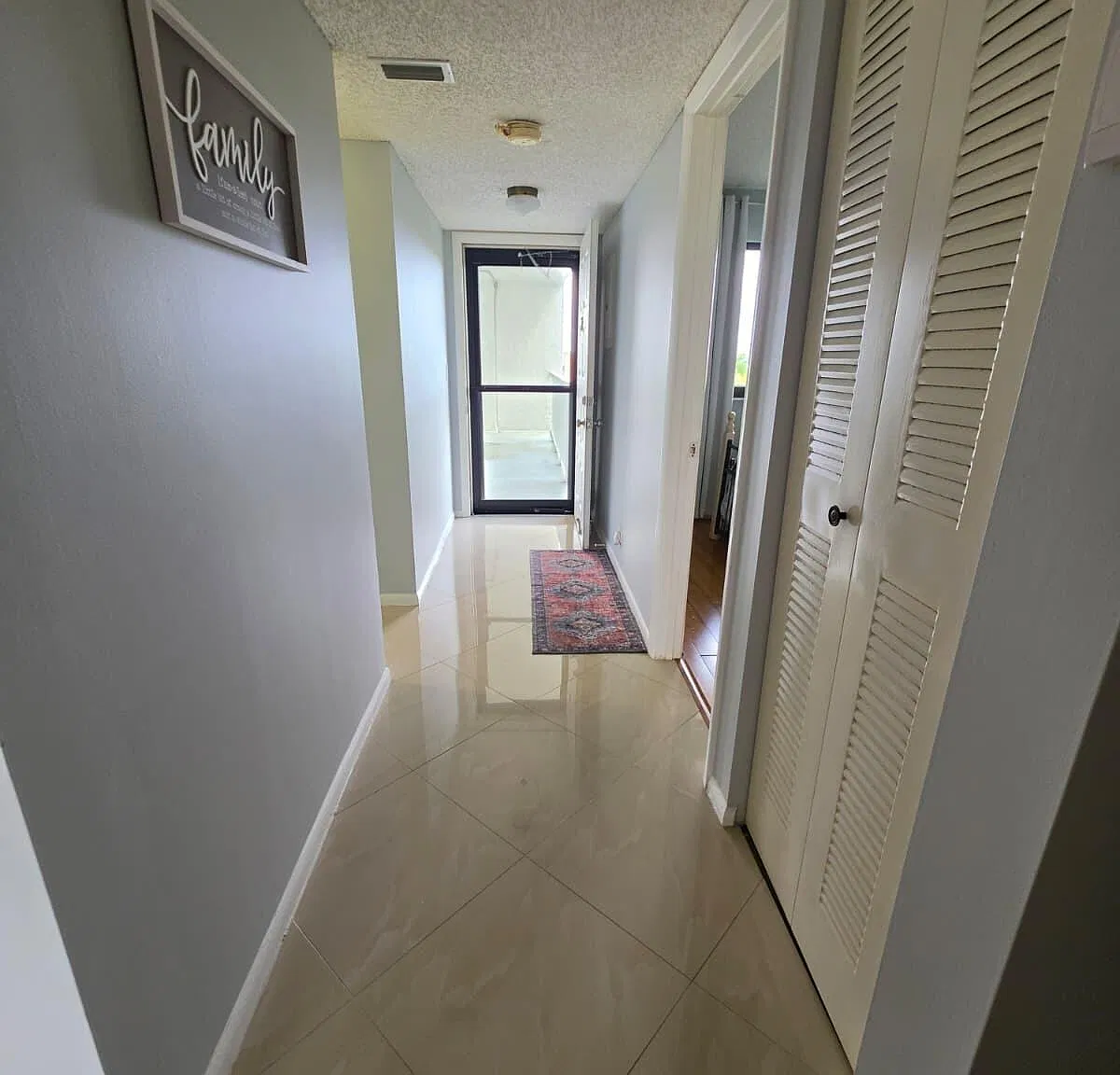2 bed, 2.0 bath, 1140 sqft, $3,000 — Photo 2