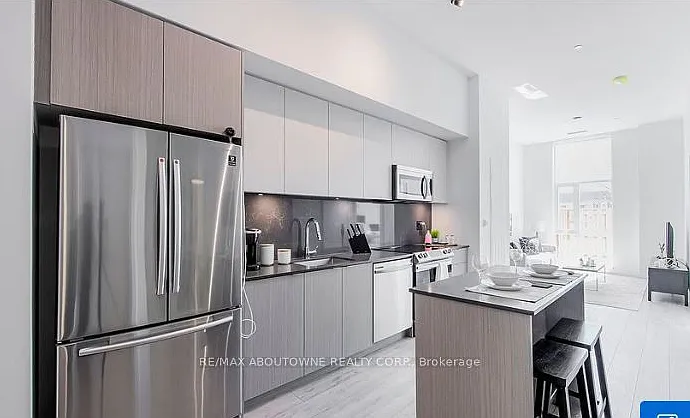 125 Bronte Rd #A917