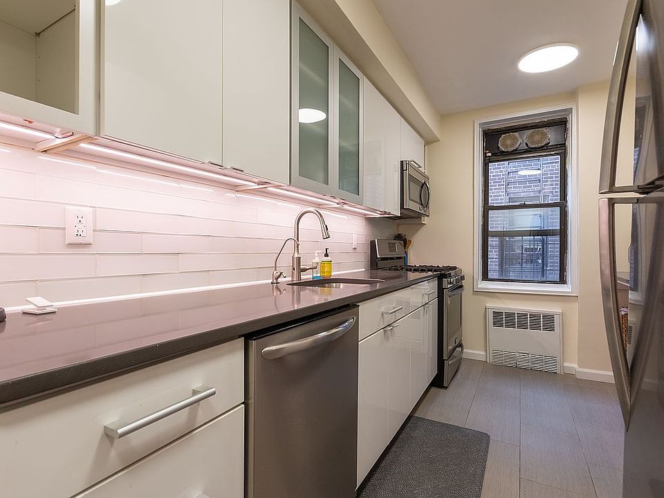 1st image of 345 Webster Ave APT 5T