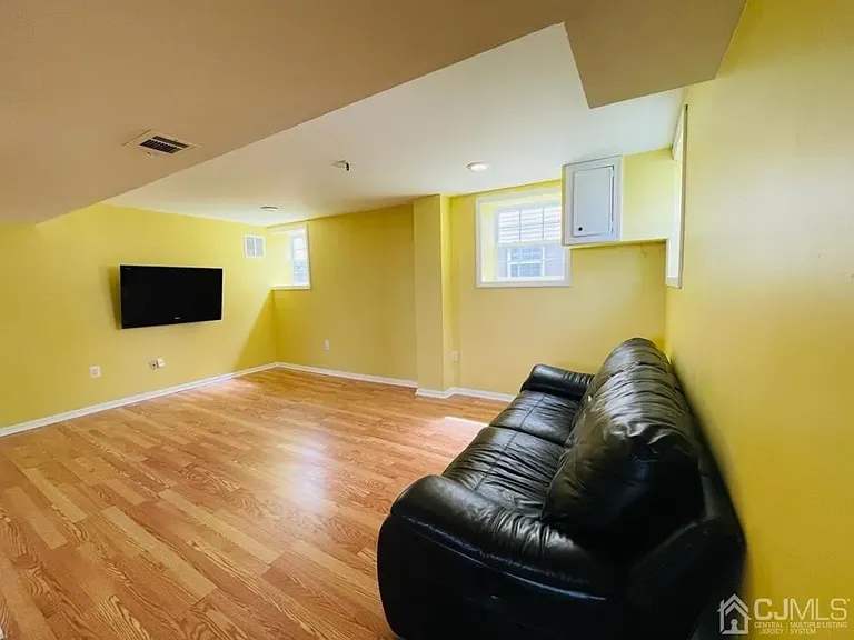 291 Morning Glory Dr — Photo 16