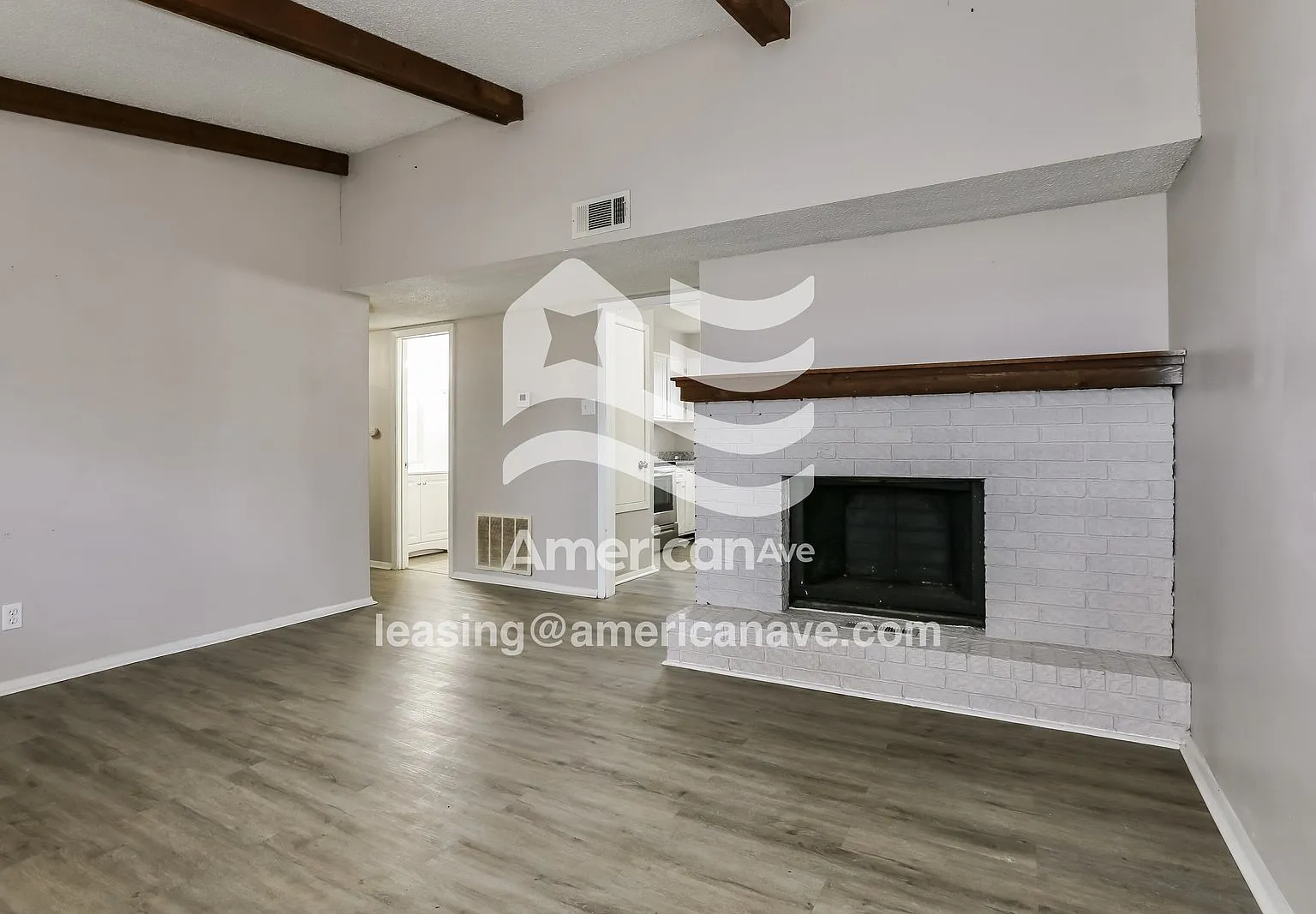 3 bed, 1.5 bath, 1124 sqft, $1,397 — Photo 3