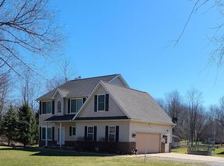 11133 Hannah Jane Dr, Fowlerville, MI 48836