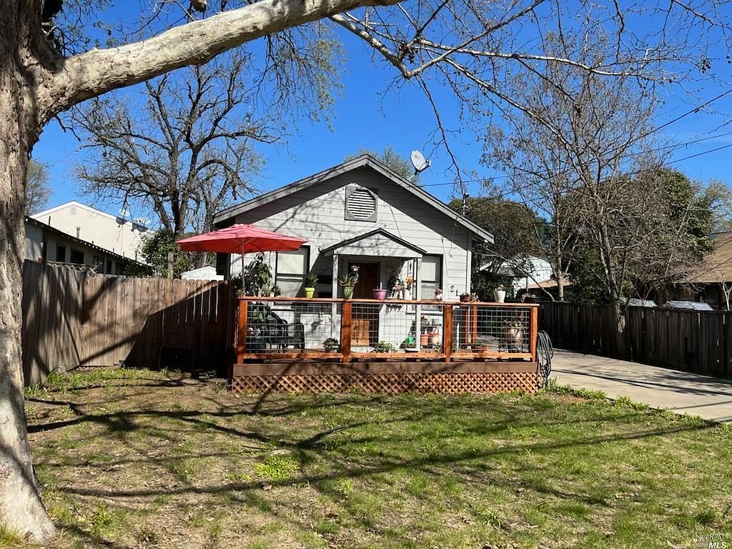 218 W Gobbi St, Ukiah, CA 95482 Zillow
