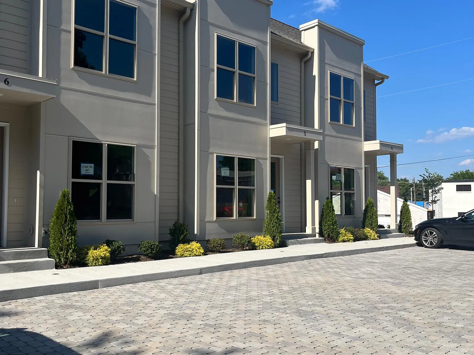 467 Morton Ave — Photo 4