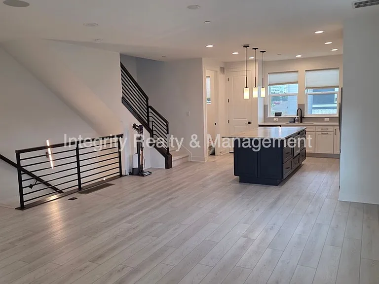 11014 E Hinsdale Cir — Photo 3