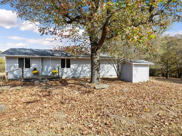 17481 Campbell Ln, Fayetteville, AR 72703