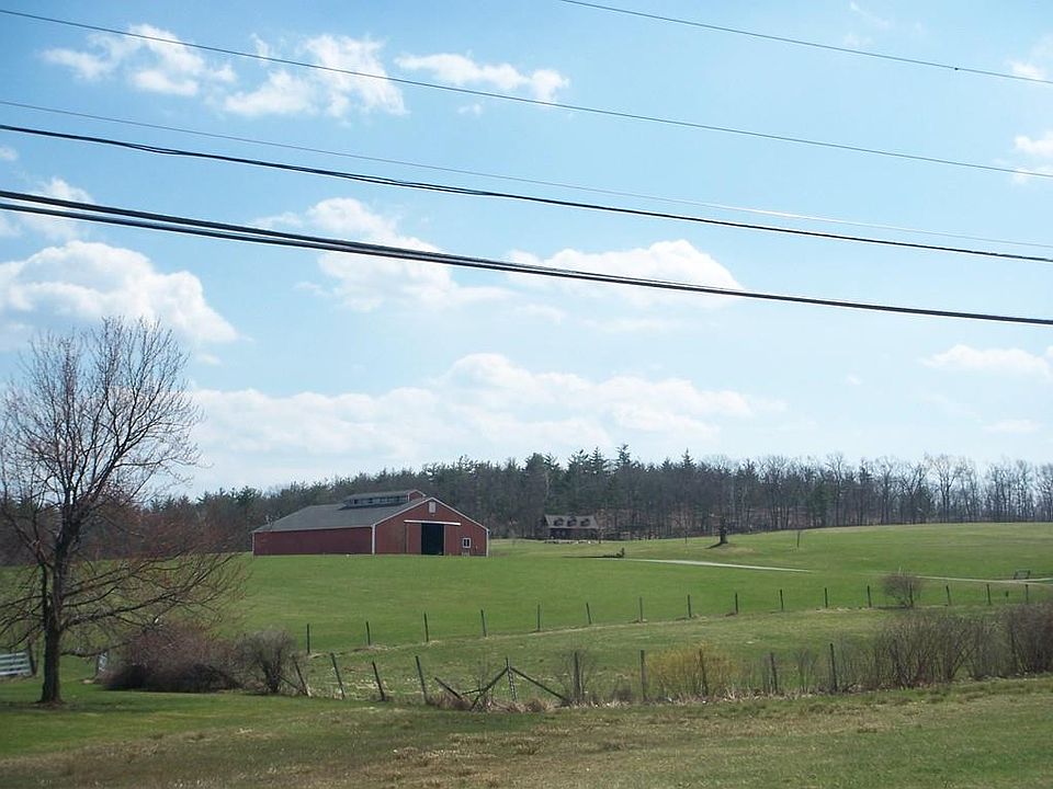 2nd image of 401 Groton Rd #2