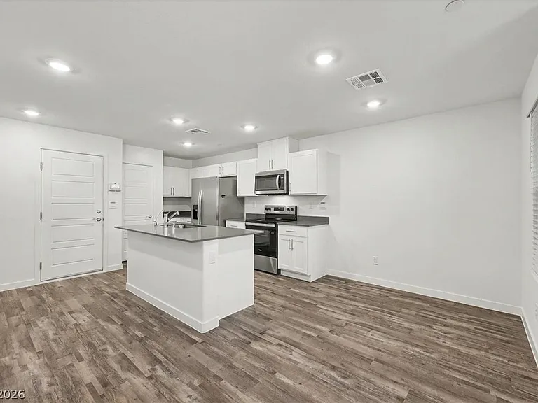 9653 Horseshoe Canyon St — Photo 6