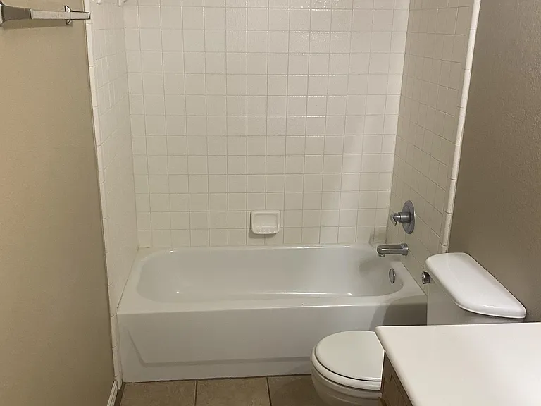 1310 Dugger Cir #A — Photo 8