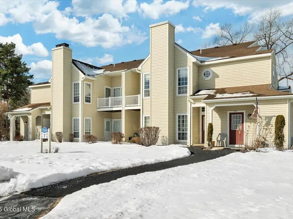 711 Ridge Circle, Troy, NY 12182