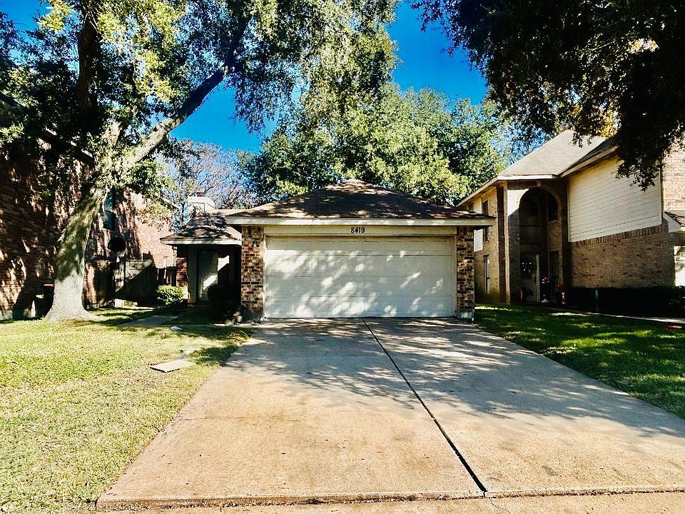 1st image of 8419 Green Cedar Dr