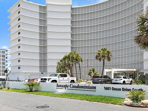 2nd image of 1601 OCEAN Drive S #205