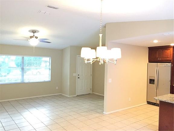 4th image of 521 Elkwood Ln