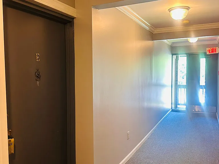5821 Royal Ridge Dr #E — Photo 19