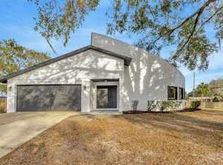 5526 Southernview Dr, Zephyrhills, FL 33541