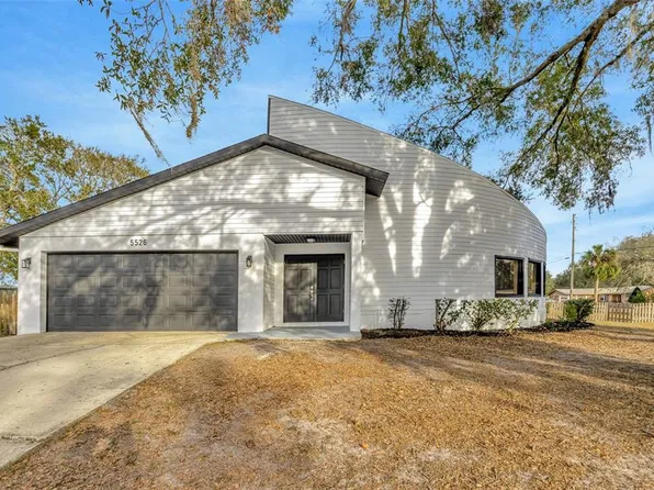 5526 Southernview Dr, Zephyrhills, FL 33541