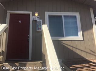 806 Monarch Cir APT 3, Exeter, CA 93221