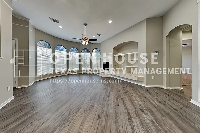 3 bed, 2.5 bath, 1860 sqft, $2,050 — Photo 4