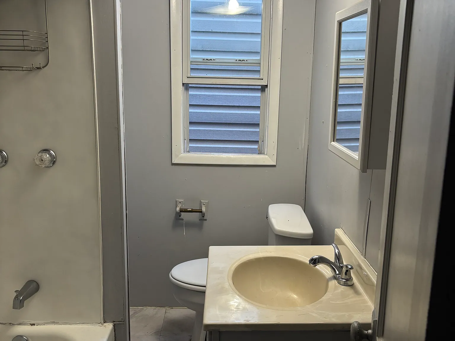 3 bed, $1,150 — Photo 4