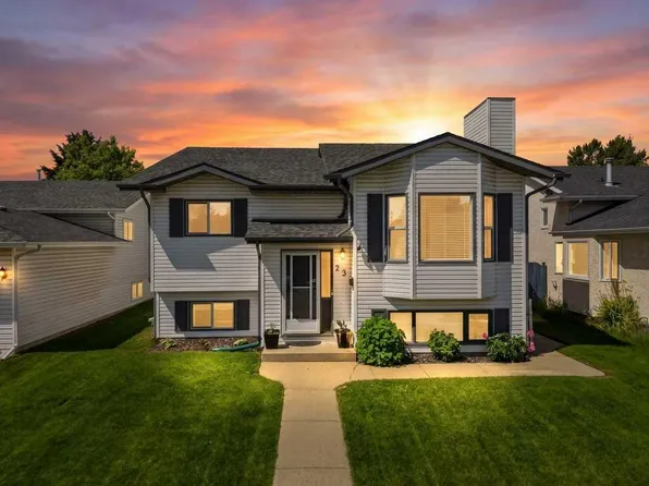 23 E Kemp Ave, Red Deer, AB T4P 3M3
