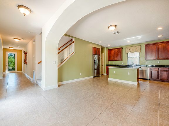 5th image of 2933 Glenridge Cir